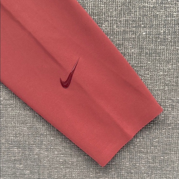 Nike One Luxe Tight Fit Leggings - Picture 3 of 3